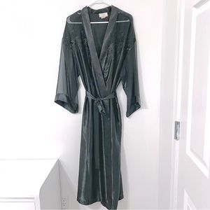 Alexandra Nicole Vintage Plus Size Silky Black Robe